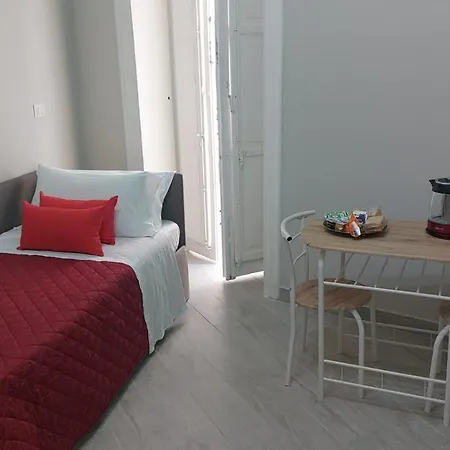 Isti E Binisti Flat *