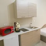 Isti E Binisti Flat דירה